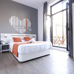 https://hostal-live-barcelona.topbarcelonahotels.com